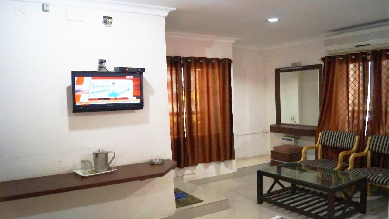 Vaishnavi Group Of Hotels Hyderabad Exterior foto